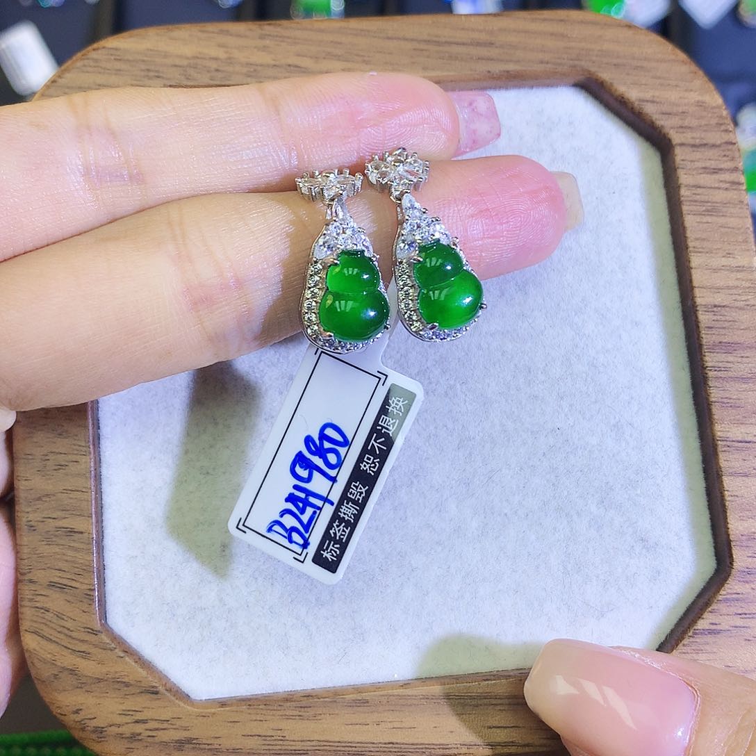 翡翠耳饰银S925镶嵌天然翡翠葫芦耳勾