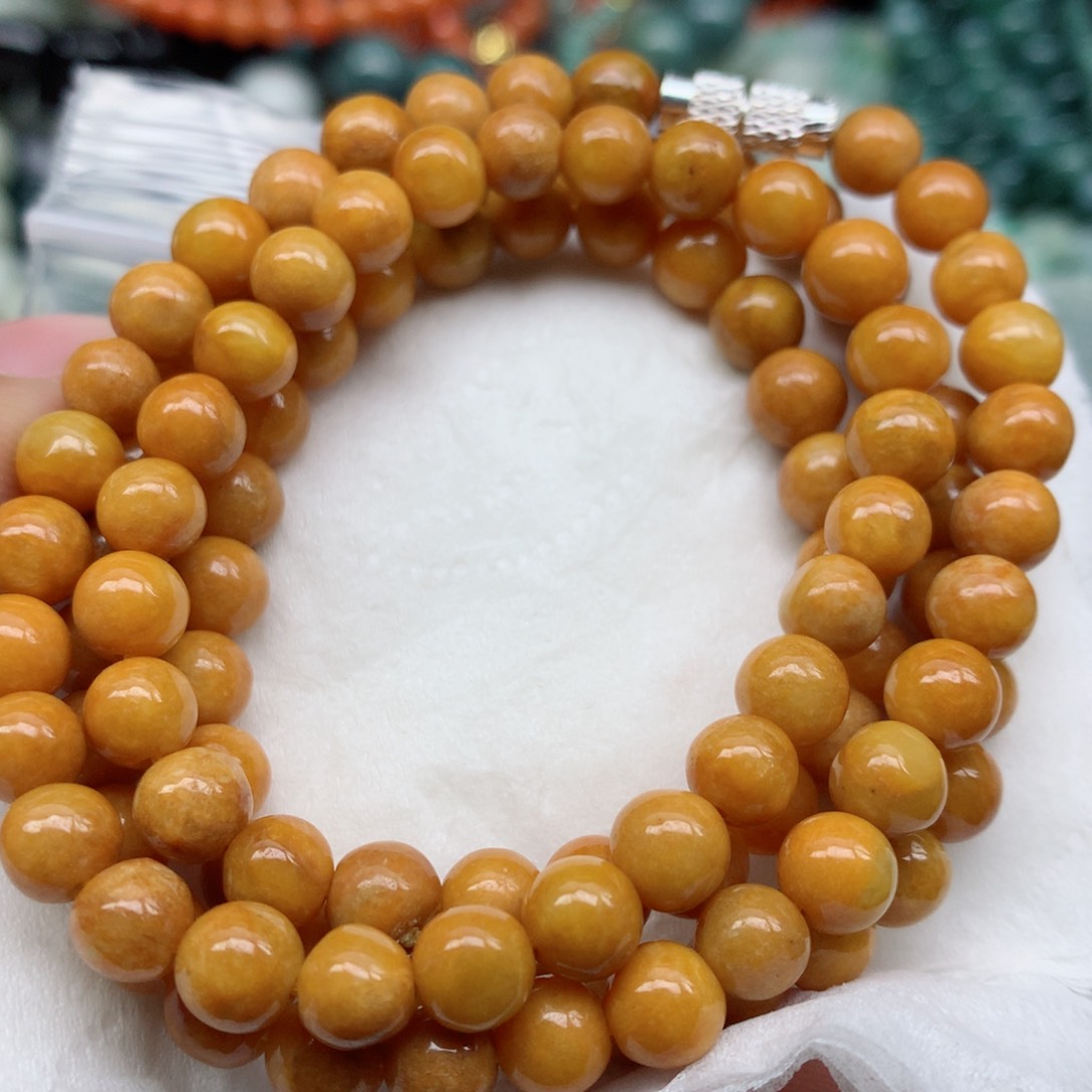 翡翠颈饰未镶嵌手串