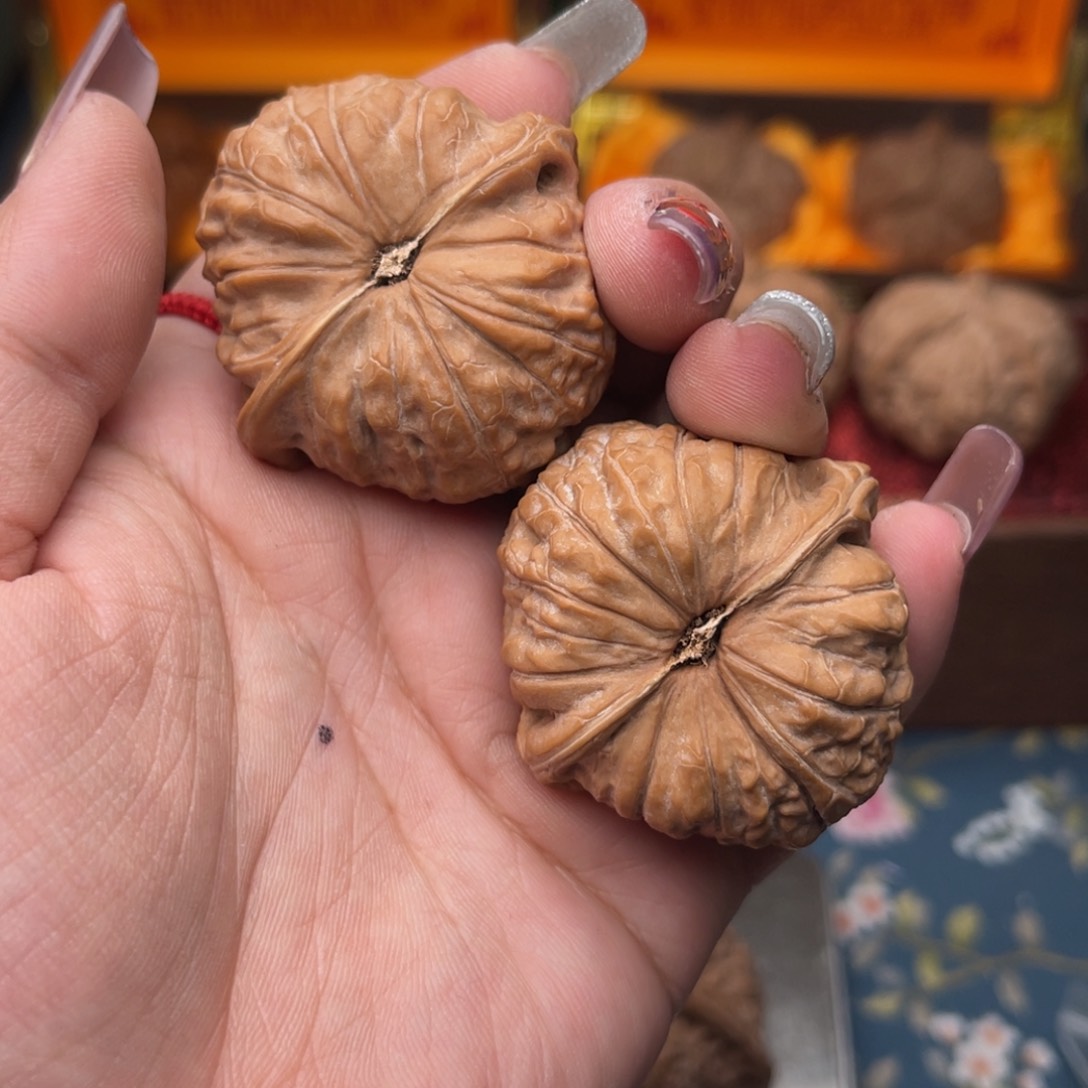 文玩核桃把件秦****头南瓜墩42