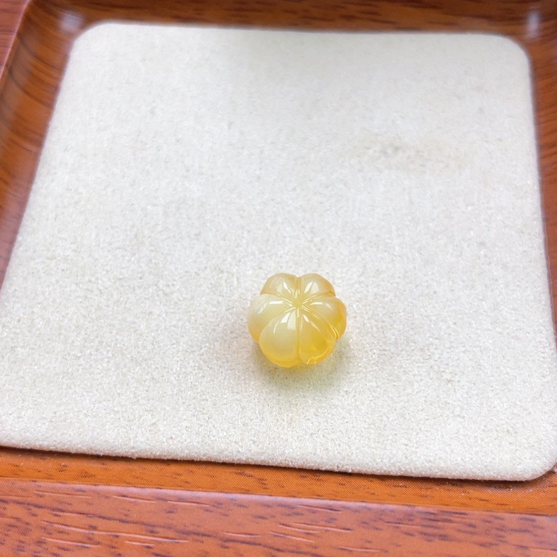 琥珀裸石未镶嵌蜜蜡