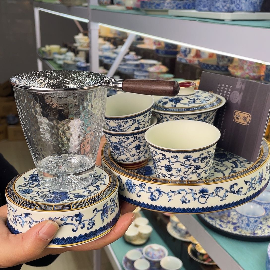 祝我们成为更好的人