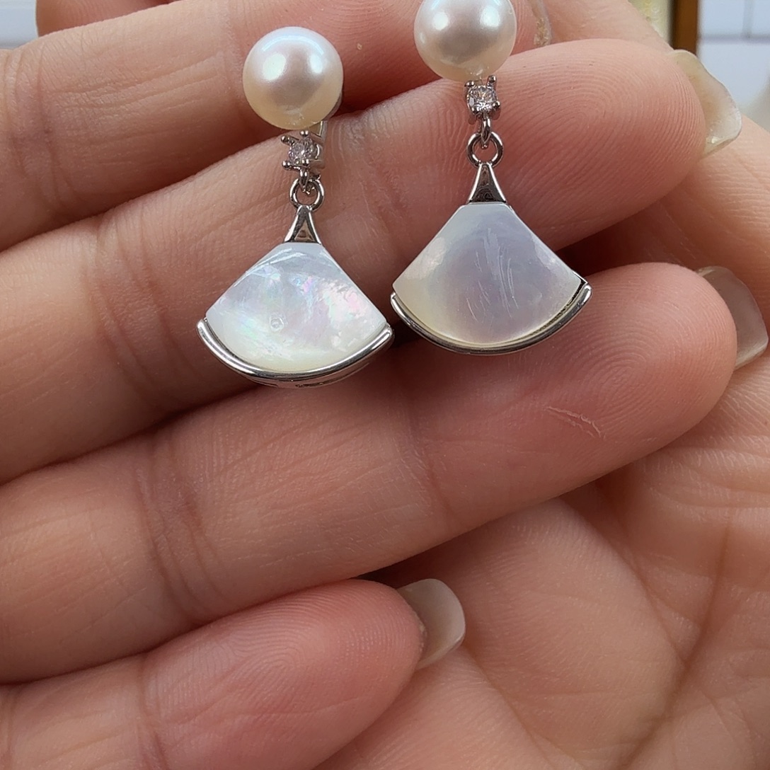 淡水珍珠耳饰未镶嵌