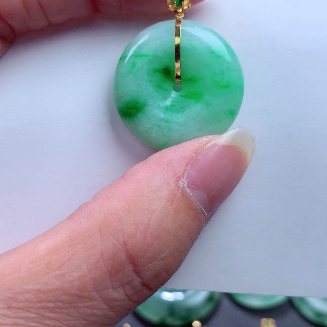 翡翠吊坠(不含链)18K金镶嵌