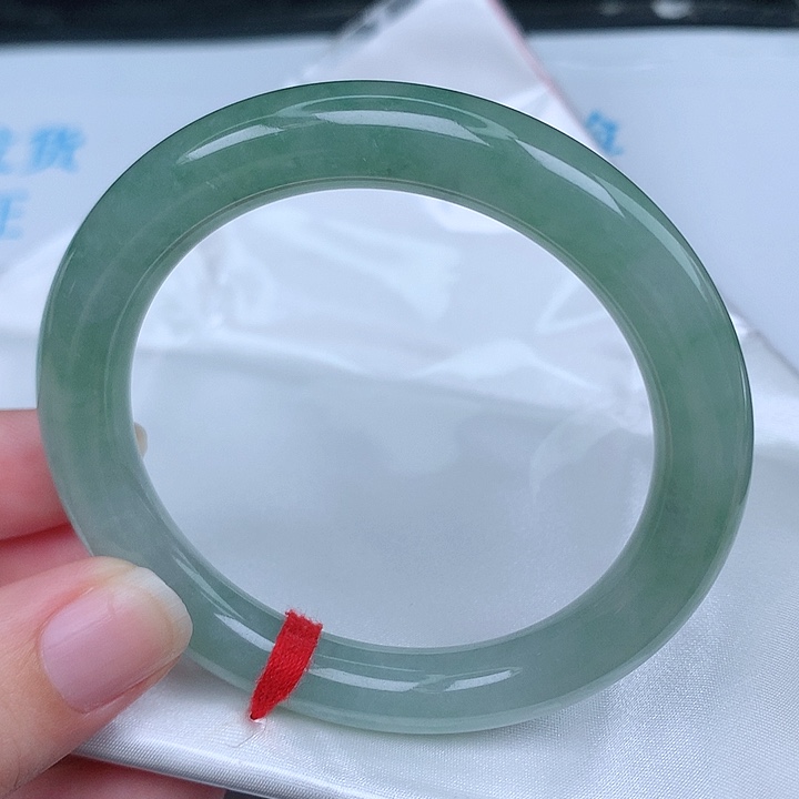 翡翠手镯（圆镯）未镶嵌天然