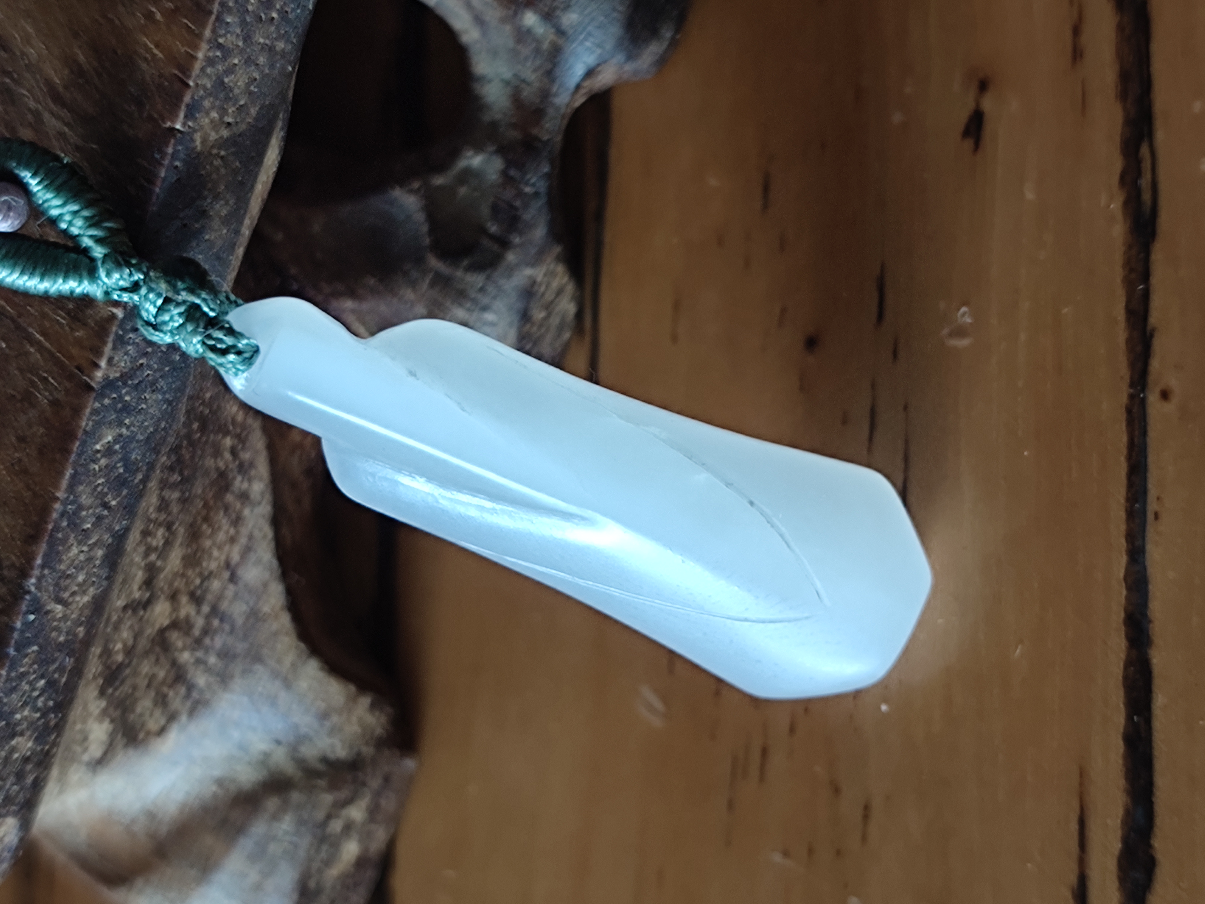 新疆和田玉挂件翁仲