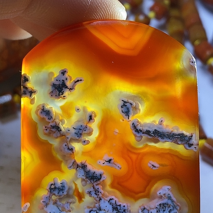 玛瑙/玉髓颈饰未镶嵌