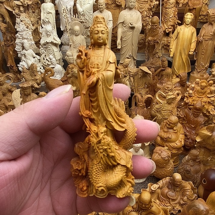 柏木（崖柏）玉龙观音