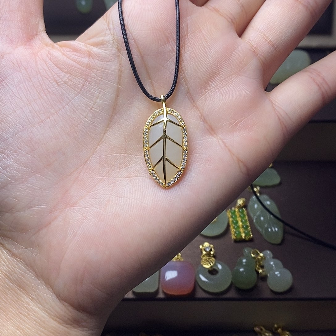 和田玉颈饰银S925镶嵌