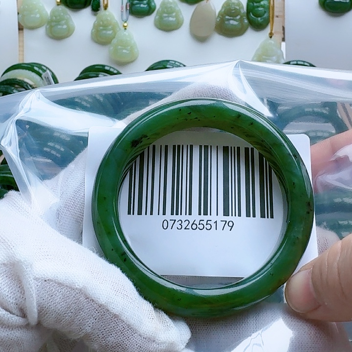 和田玉（碧玉）手镯未镶嵌5354包容