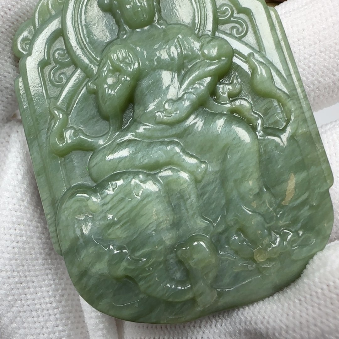 和田玉未镶嵌颈饰吊坠一个