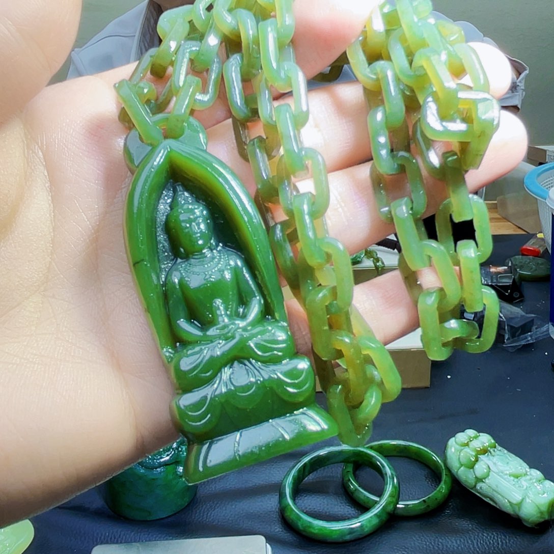 颈饰未镶嵌和田玉