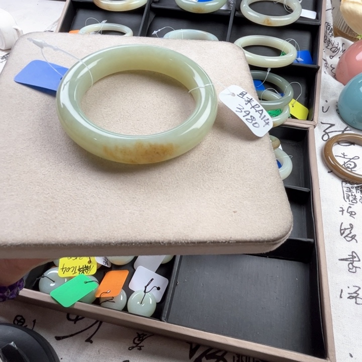 未镶嵌手镯和田玉玲珑美镯55.8