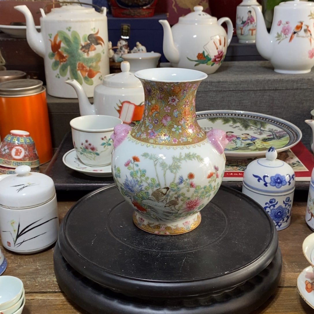 瓷片戈****酒手绘花瓶一个