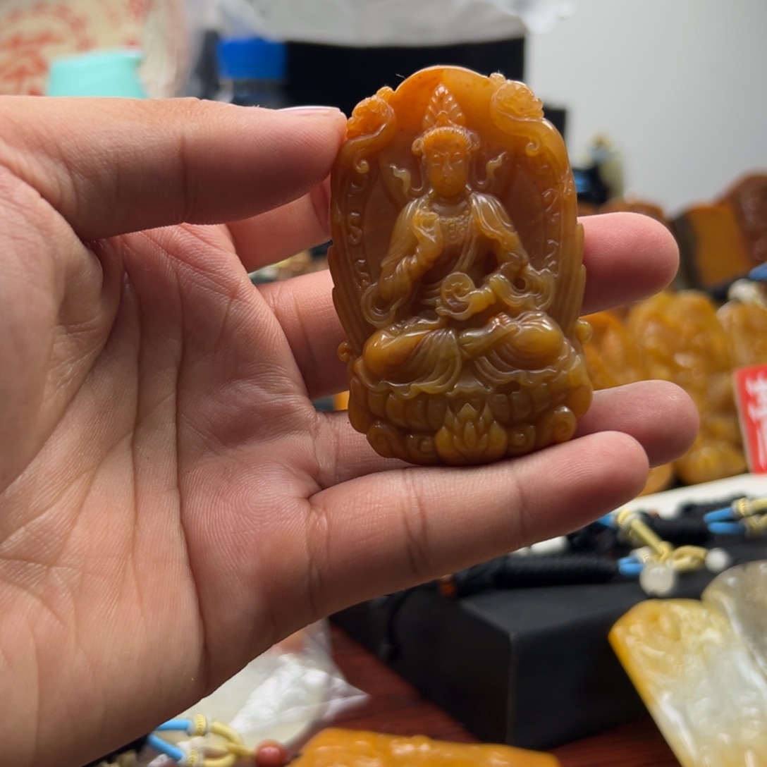 石英质玉（黄龙玉）未镶嵌hly