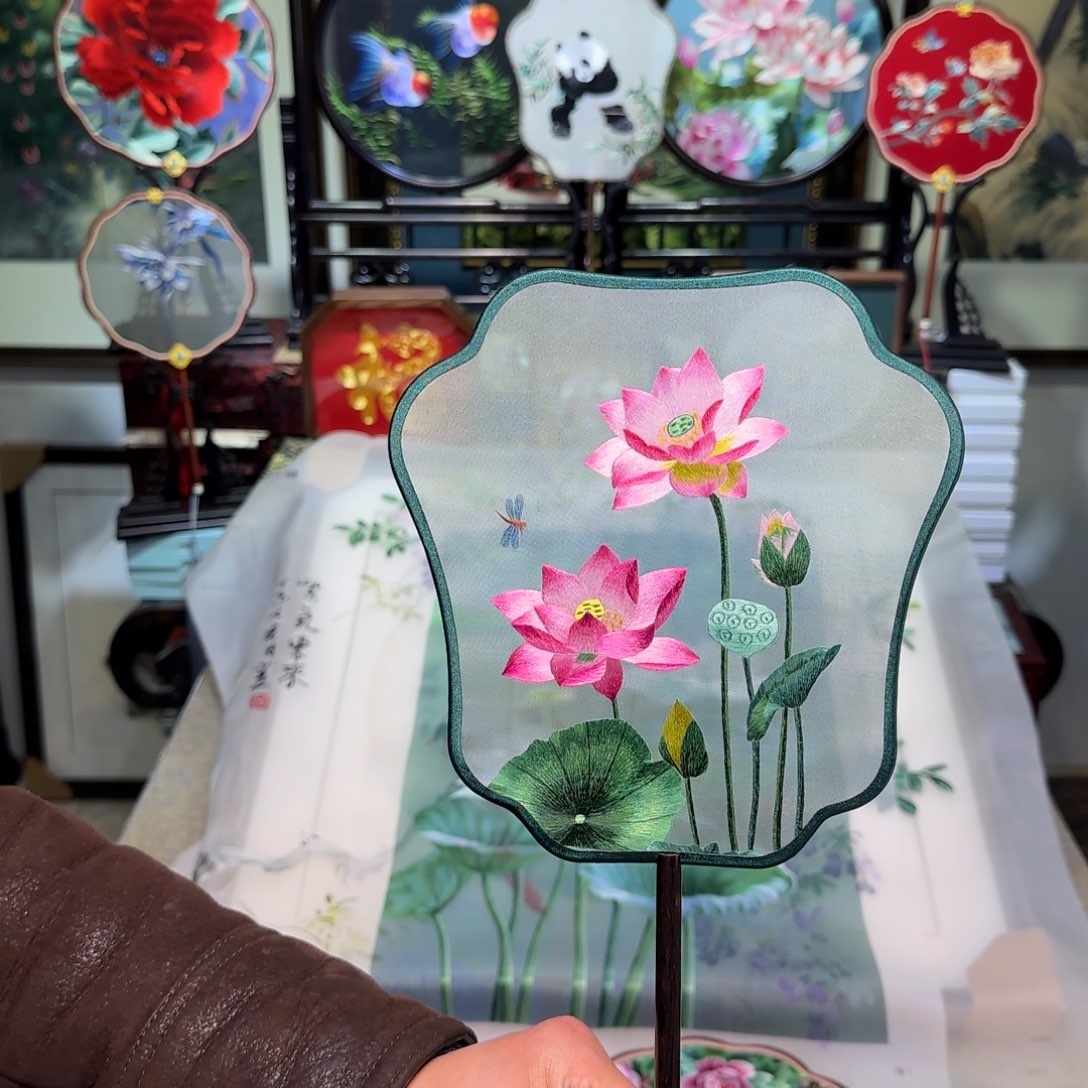 刺绣刺绣工艺精湛