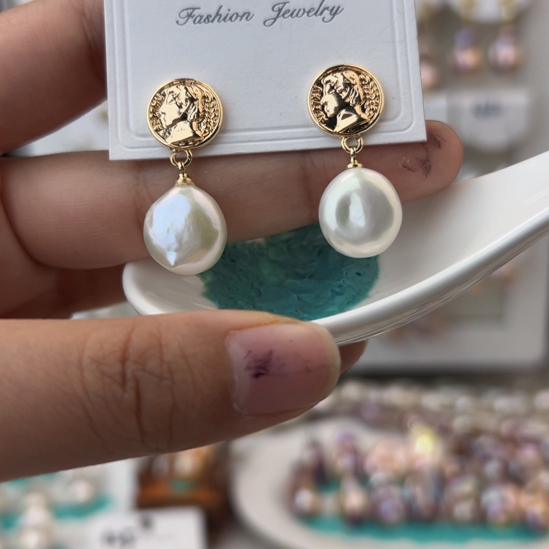 淡水珍珠耳饰未镶嵌