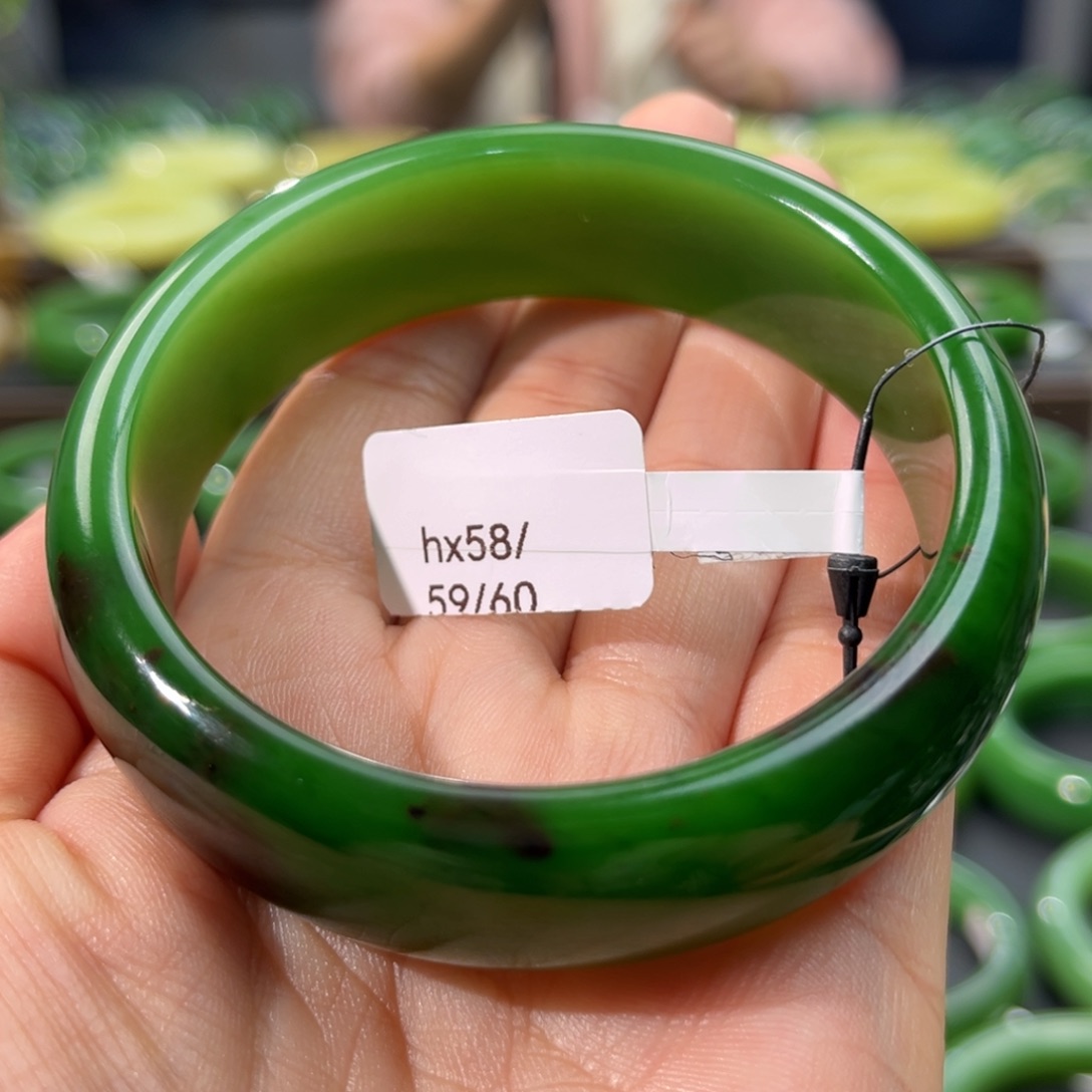 和田玉（碧玉）手镯未镶嵌