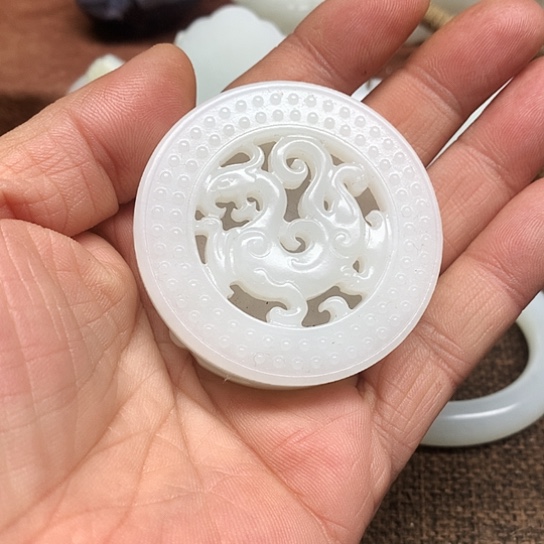 和田玉颈饰未镶嵌