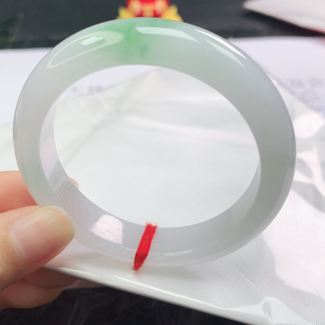 翡翠未镶嵌手镯正