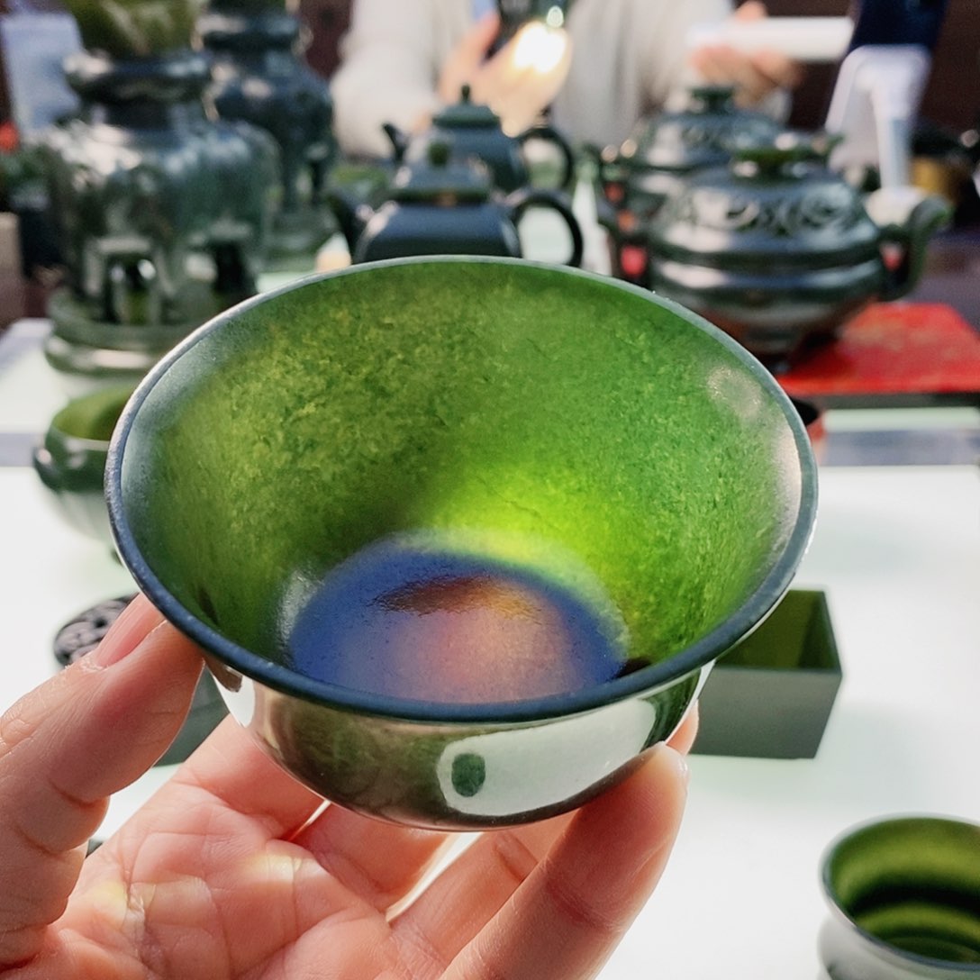 和田玉（青玉）摆件未镶嵌微瑕裂