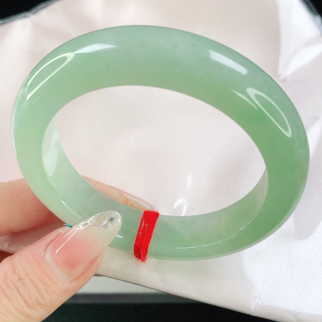 翡翠手镯未镶嵌7272翡翠