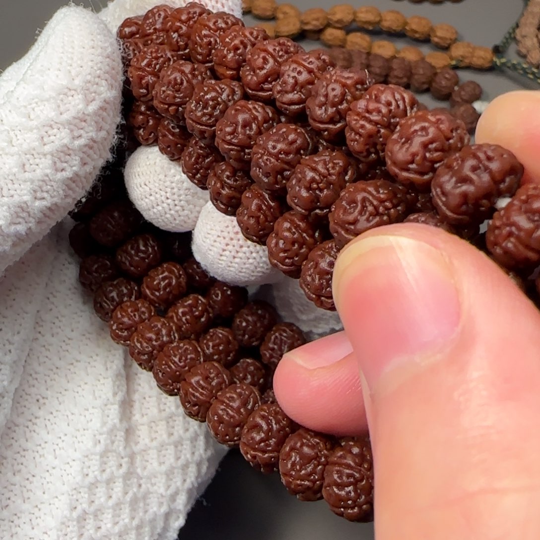 茁***ᯓ金刚菩提吊坠顶级勿里达老树王108