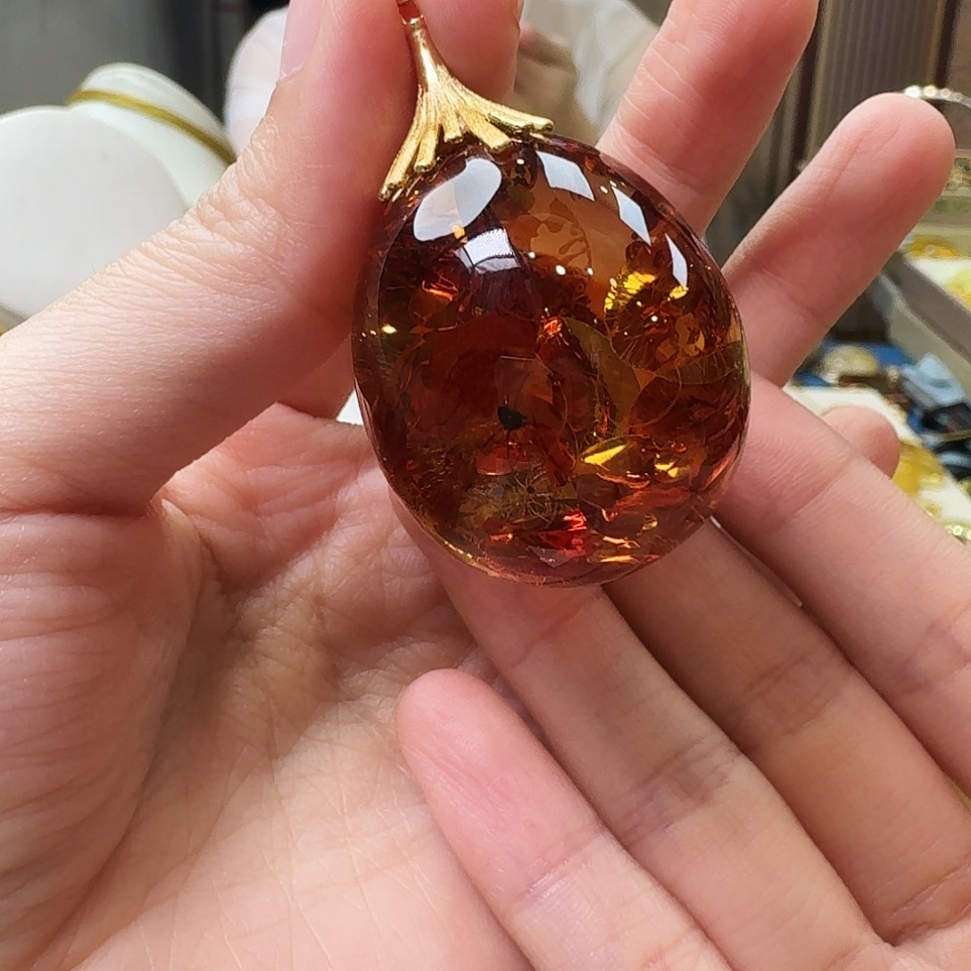 琥珀未镶嵌颈饰吊坠