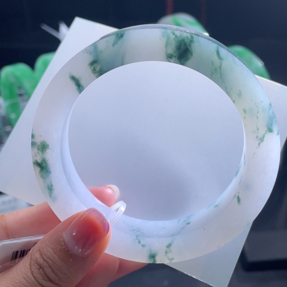 未镶嵌手镯定制翡翠