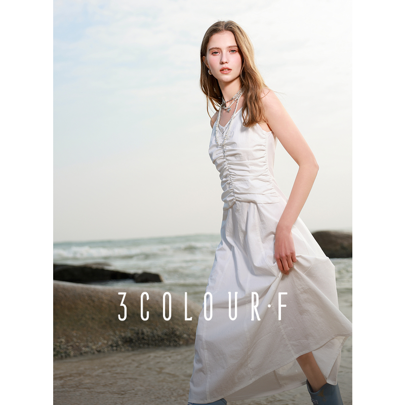 三彩独醒2025春季新款V领吊带裙连衣裙长裙度假小白裙F