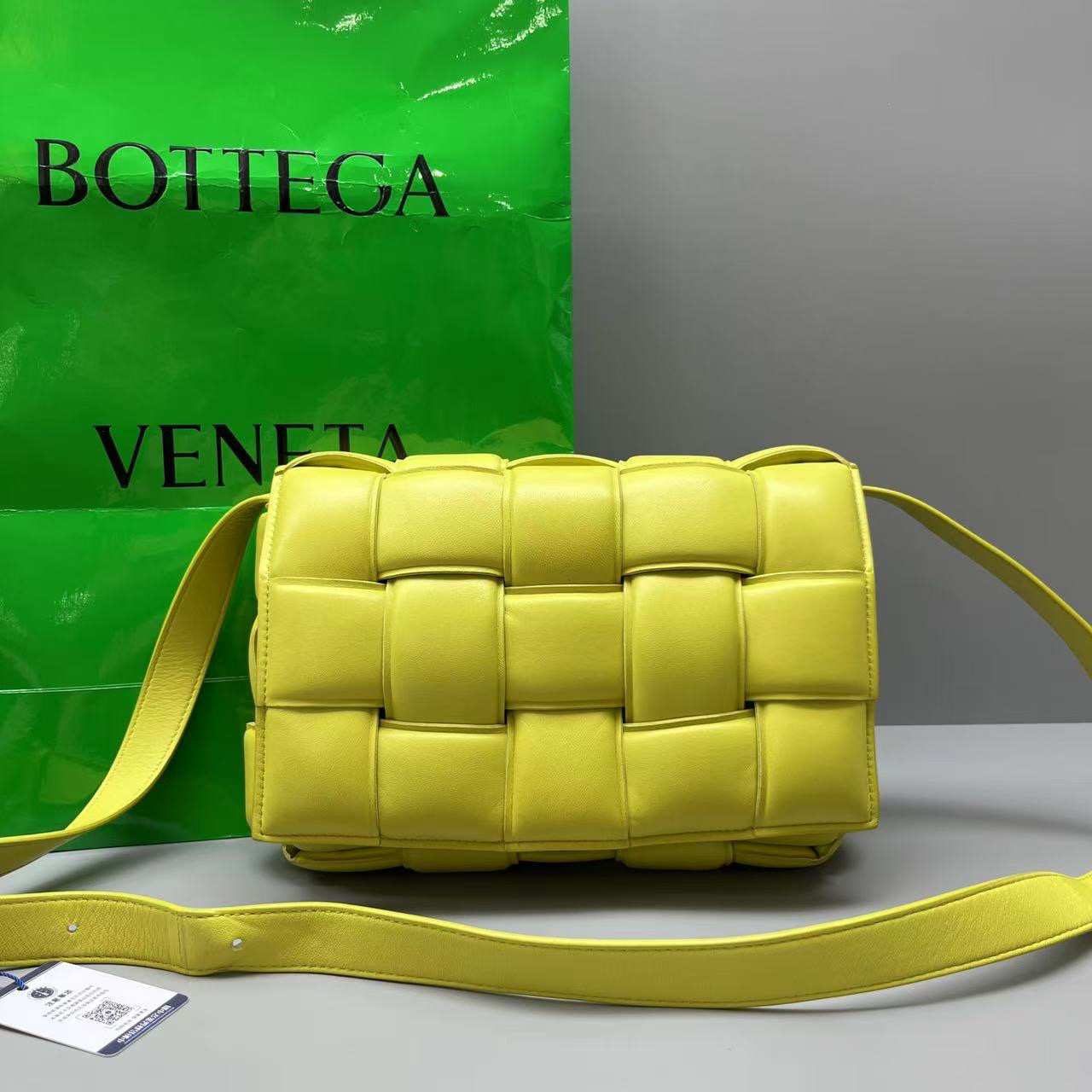 95新 BOTTEGA VENETA/葆蝶家 编织膨胀包 尺寸26*17 SV14033