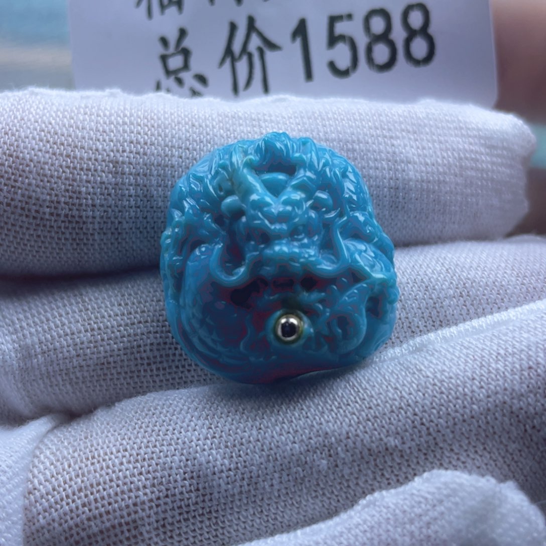 绿松石未镶嵌天然原矿绿松石雕刻件