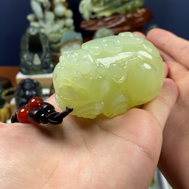 岫玉未镶嵌手把件