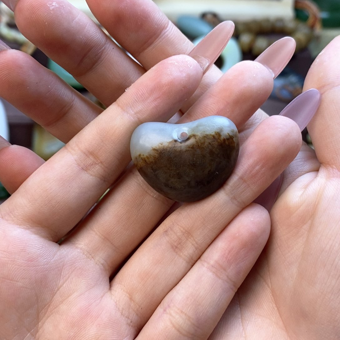 和田玉颈饰未镶嵌阿****定制