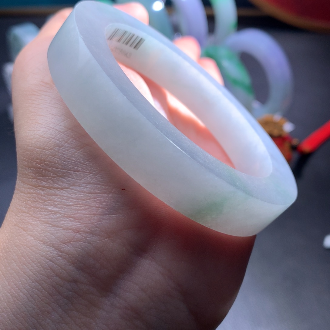 未镶嵌翡翠手镯定制翡翠