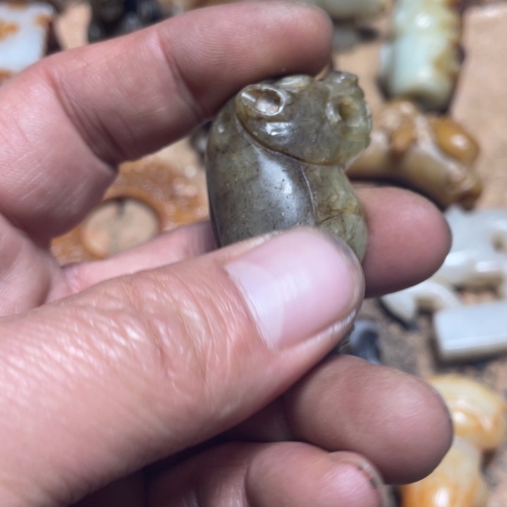 和田玉（糖玉）未镶嵌颈饰