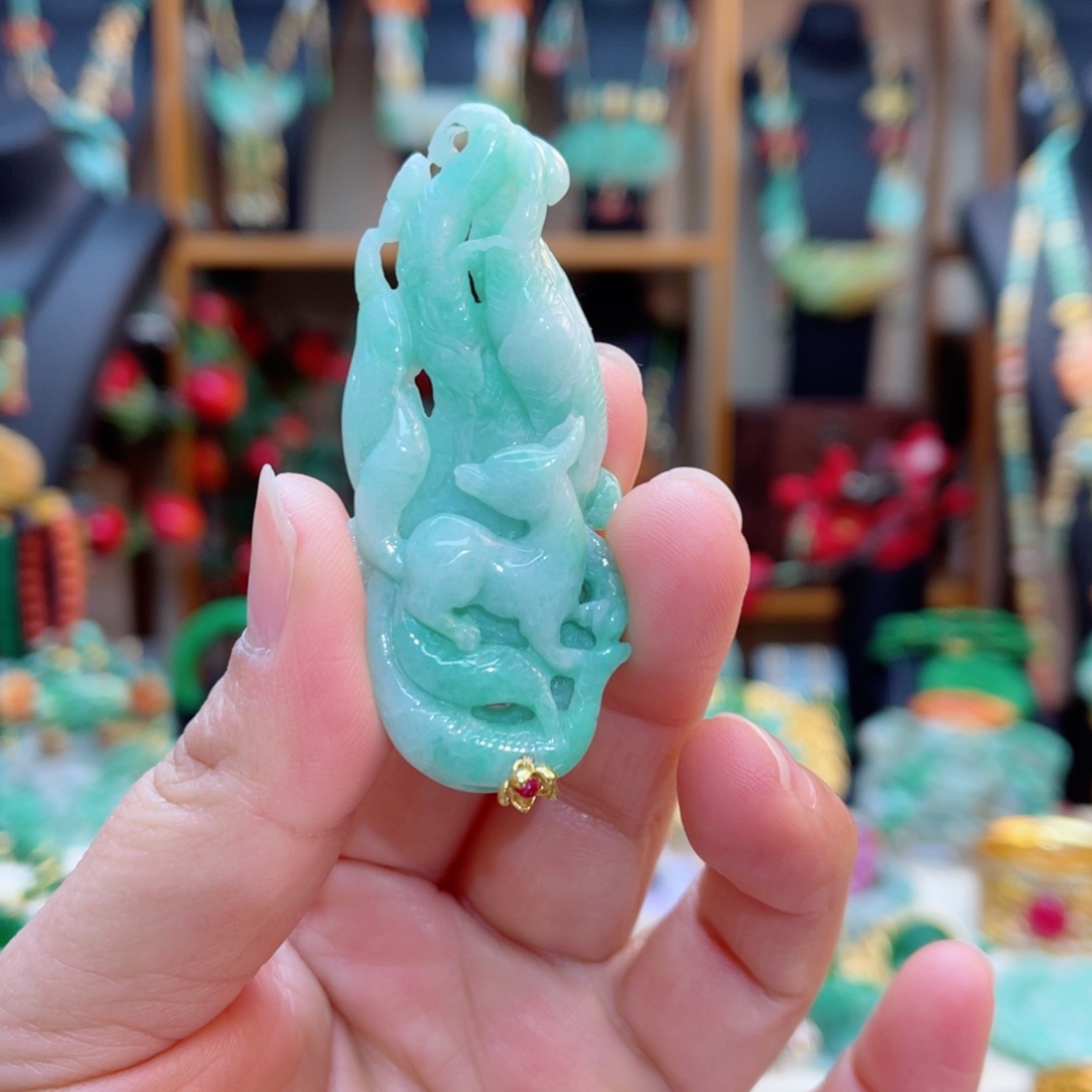 翡翠未镶嵌颈饰48小时鉴赏期