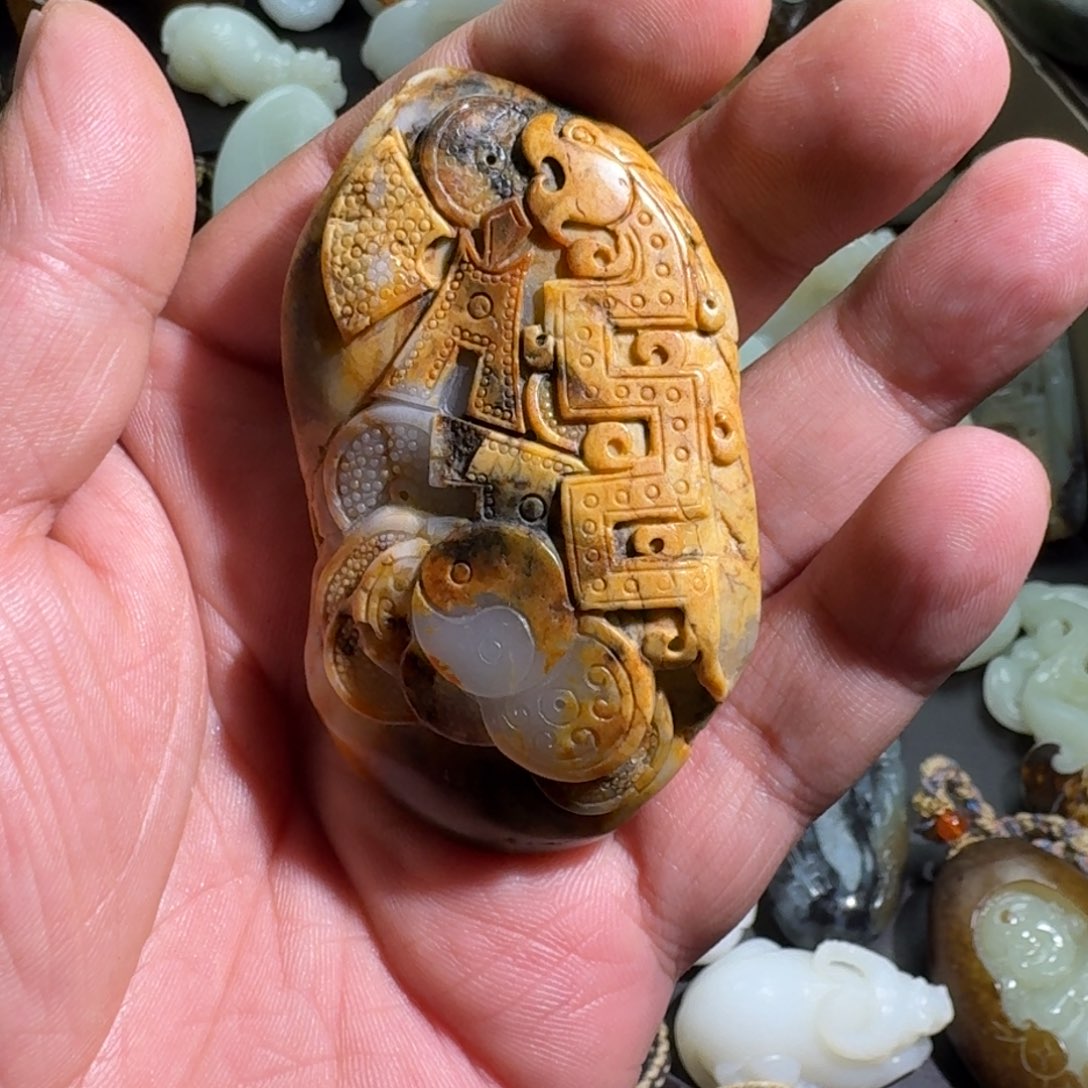 和田玉颈饰未镶嵌今***玩