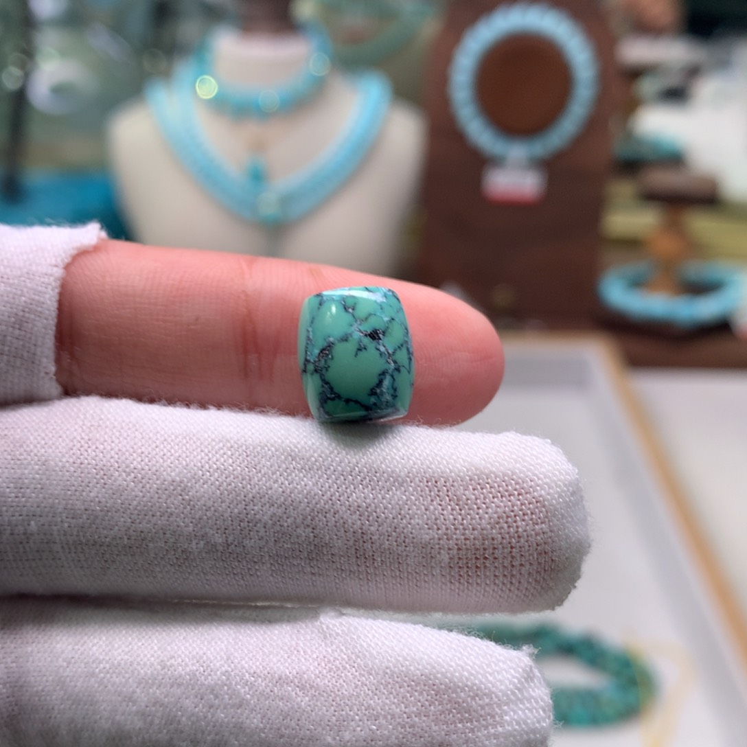 绿松石配饰未镶嵌