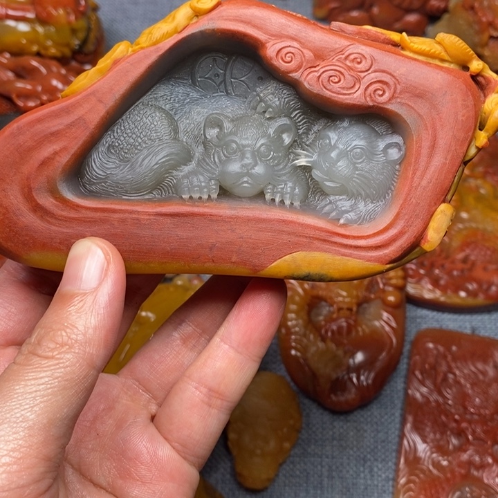 合金石英质玉（黄龙玉）颈饰