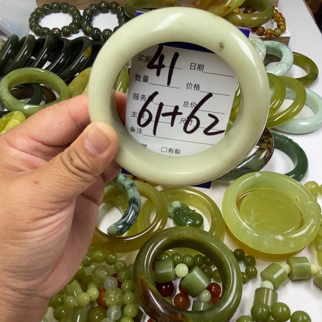 未镶嵌蛇纹石玉手镯