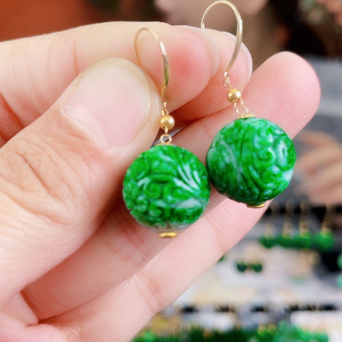 翡翠18K金镶嵌耳饰