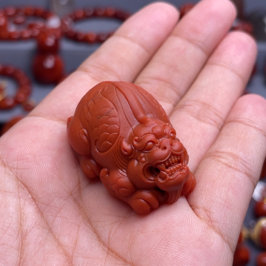 南红玛瑙未镶嵌珠宝奇石貔貅吊坠