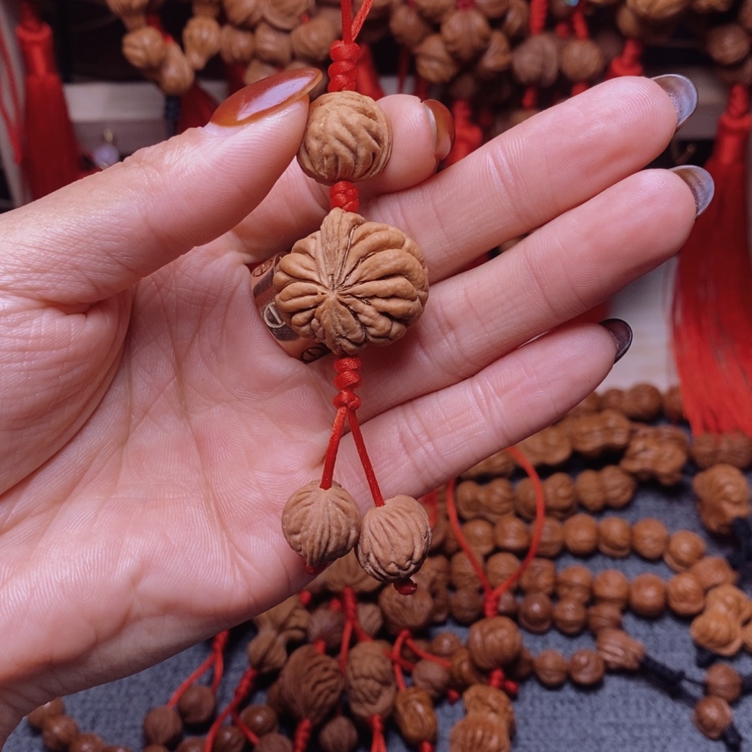 桃核吊坠龙纹桃枭