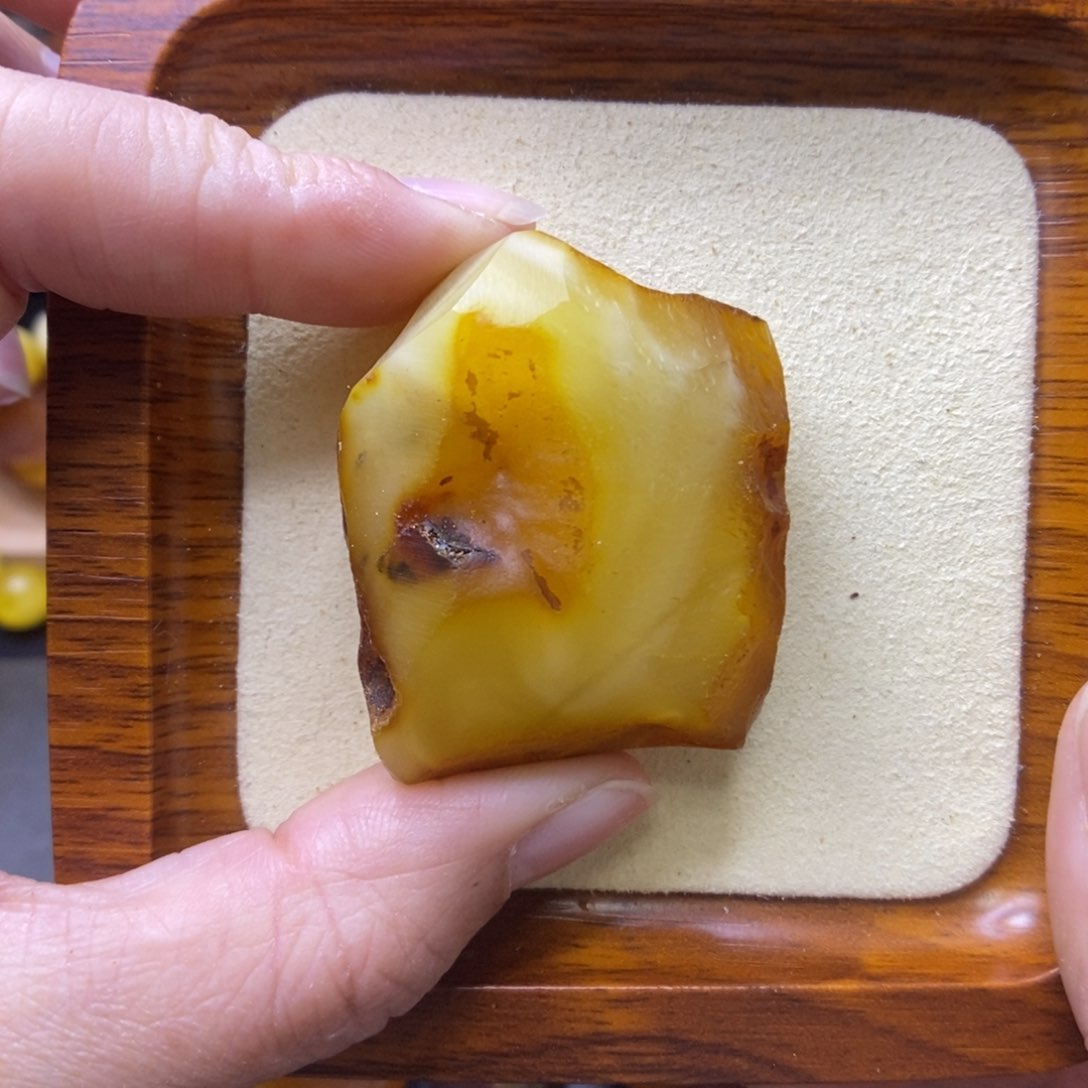 定制琥珀未镶嵌敏