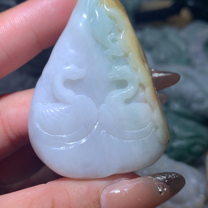 翡翠未镶嵌颈饰保真天然A货翡翠