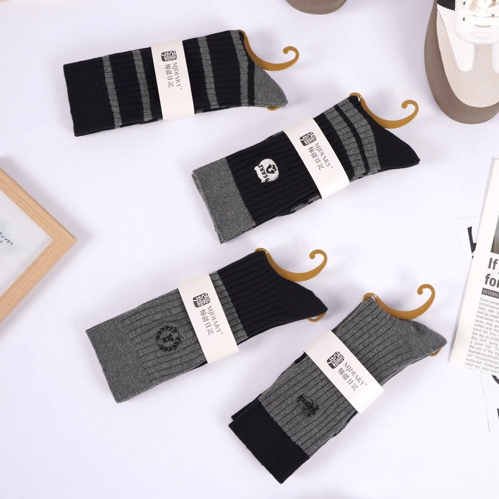 【小熊猫】秋冬款黑灰双针刺绣中筒棉袜吸汗透气舒适不臭脚