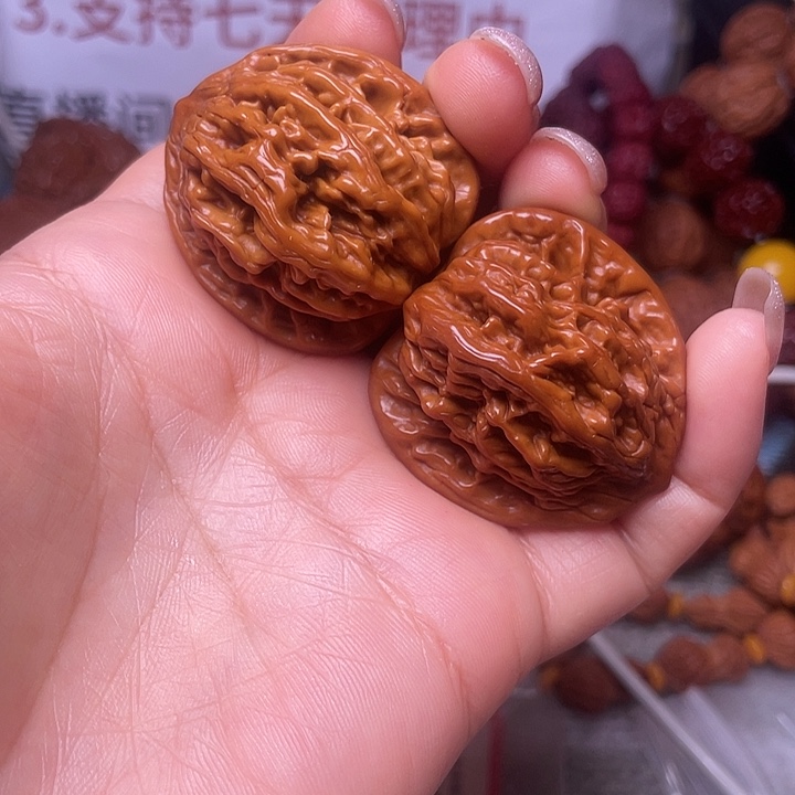 彝***场吊坠文玩核桃              