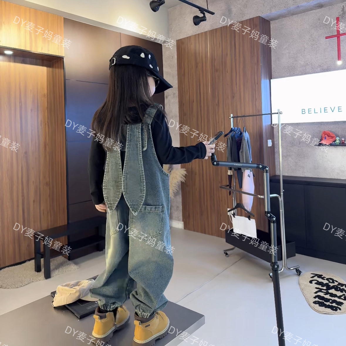 现货MZ.儿童秋季重工兔子耳朵软牛仔背带裤135