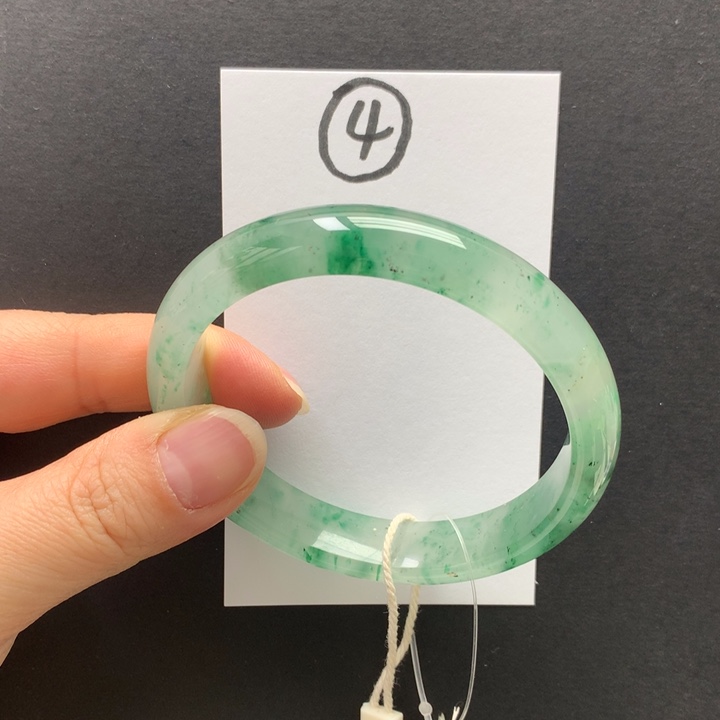 石英质玉（非洲翠）未镶嵌手镯