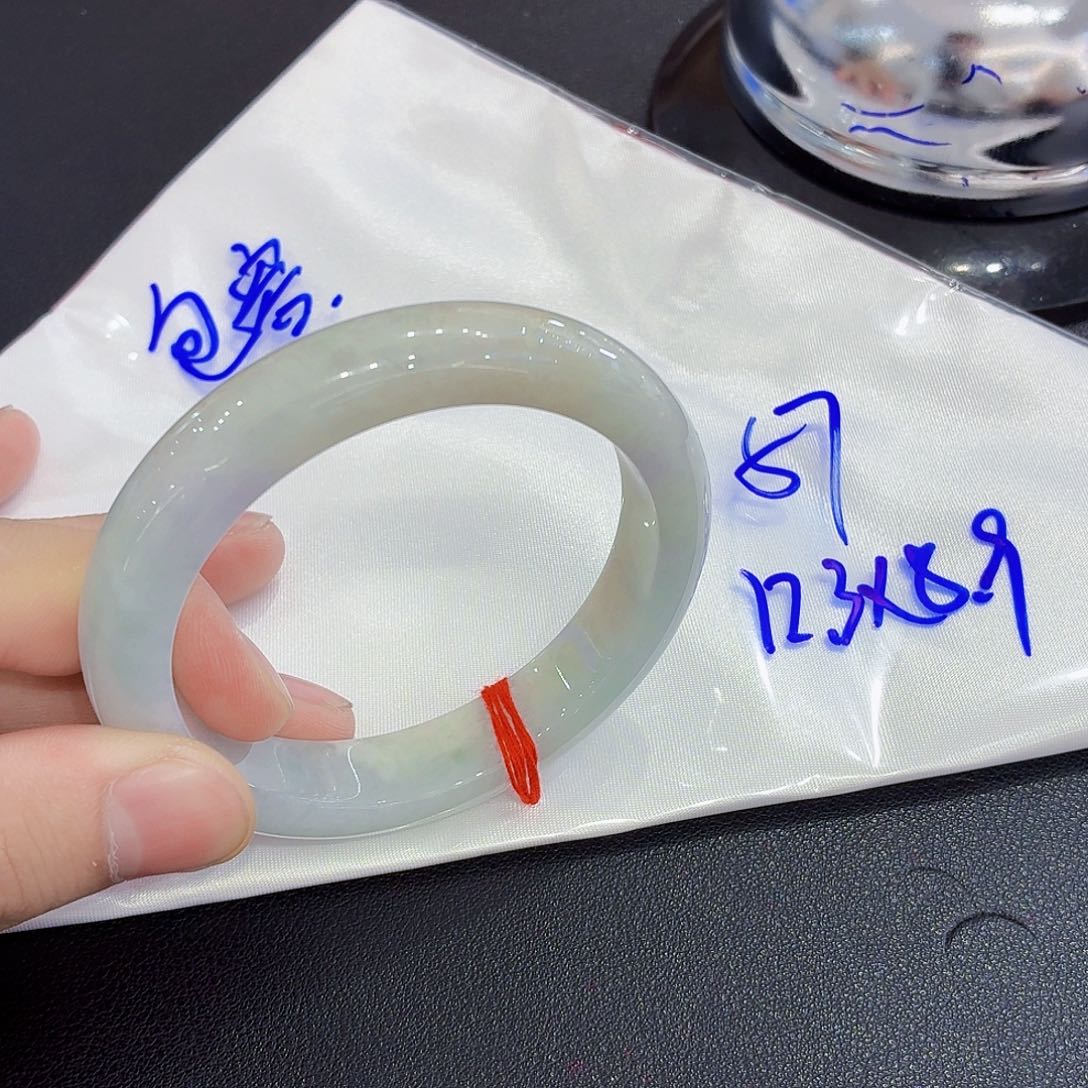 未镶嵌手镯翡翠翡翠手镯